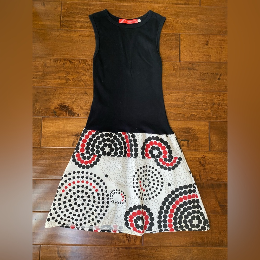 Handmade in Barcelona Novedades Dorian’s Fit-and-Flare Dress black, red & white